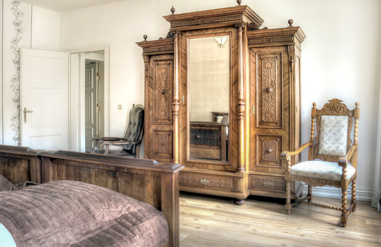 ghs-schlafzimmer-05-1280 Schlafzimmer in der Gutsherren Suite im Herrenhaus Tüschow