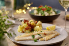 Maischollen-Abend im Herrenhaus Tüschow